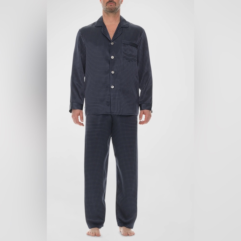 NWT (never opened) Majestic International sophisticated satin robe + pjs